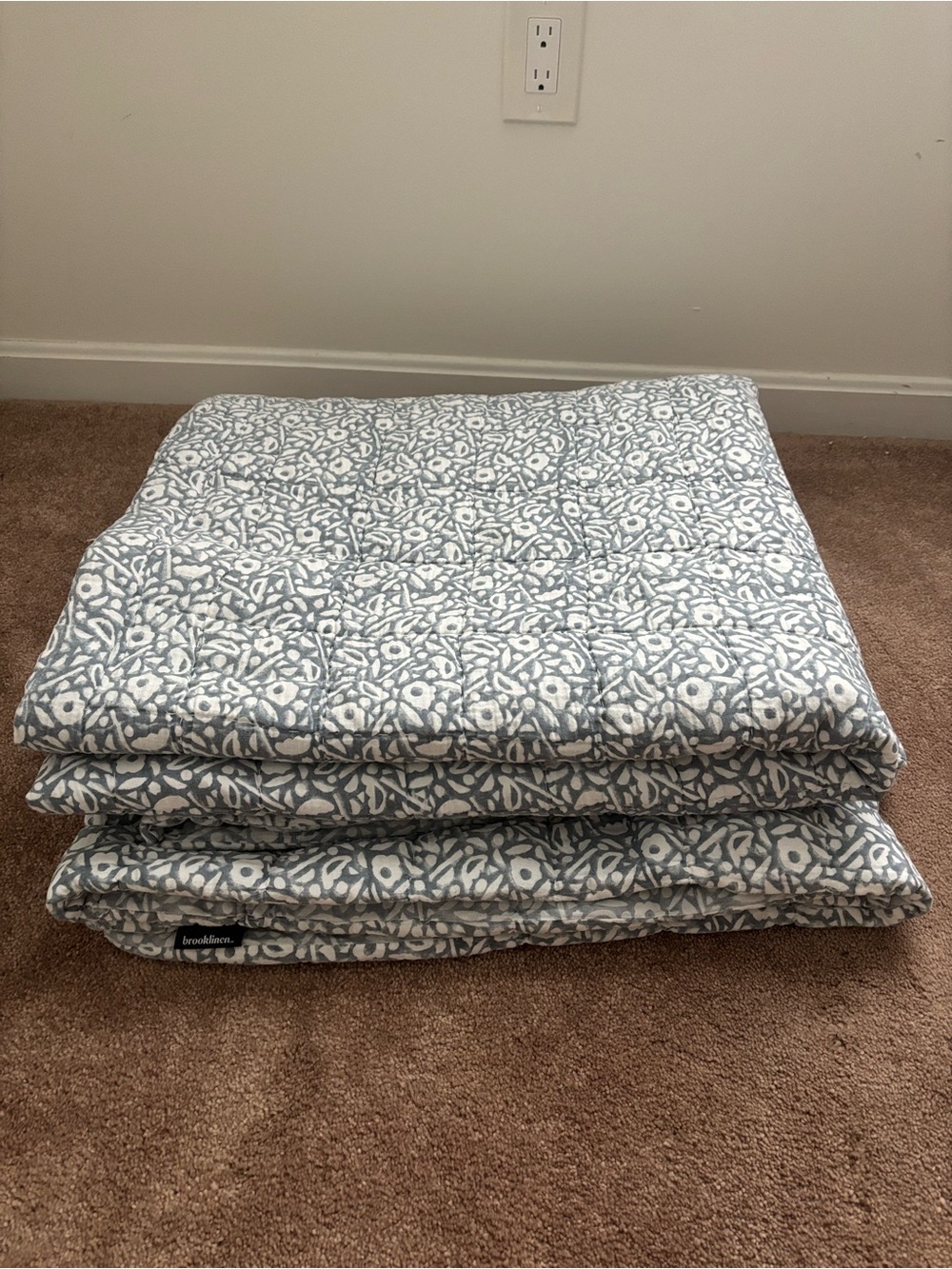 Brooklinen Gray & White Floral Quilted Throw